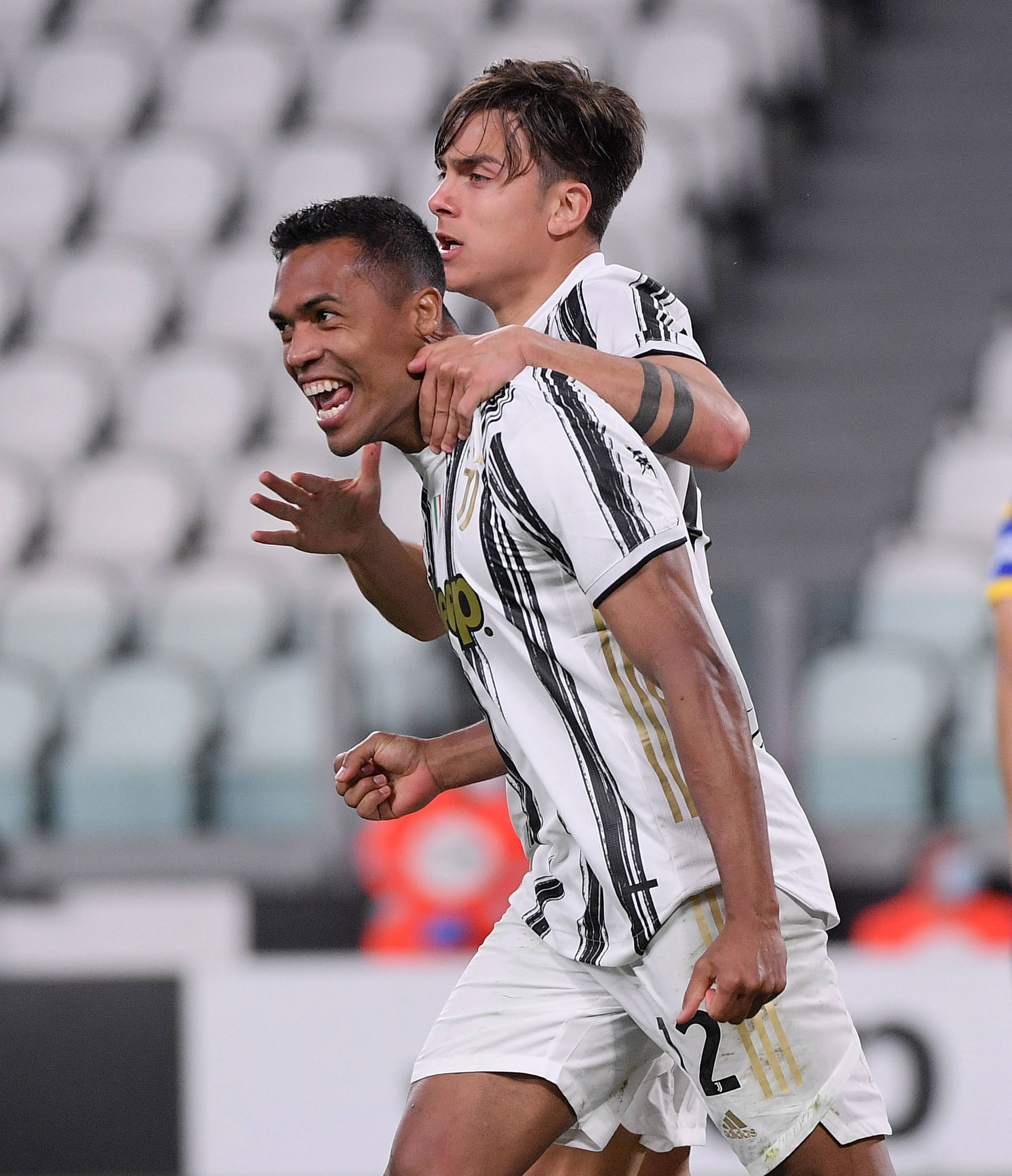 图片报：诺伊尔预计缺席战国米的首回合比赛，次回合有望复出.